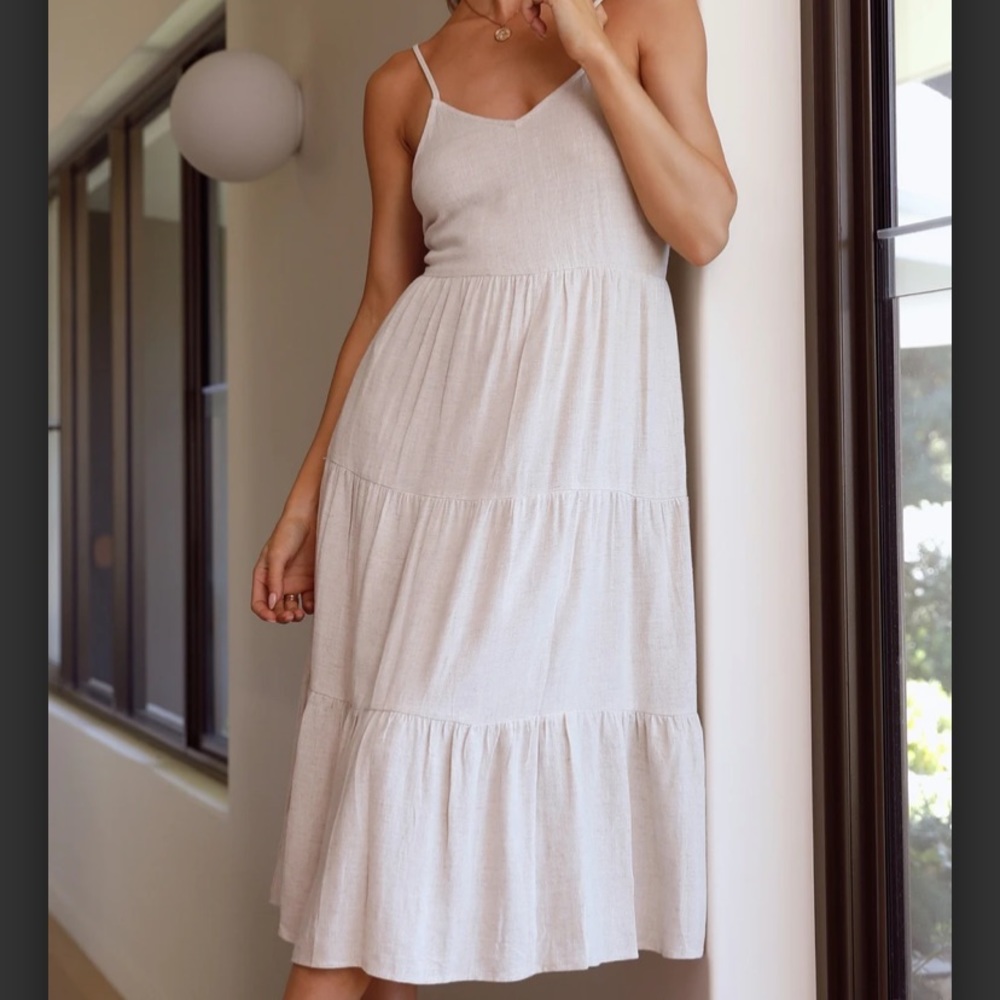 NWT Billy J Zoey Dress Beige